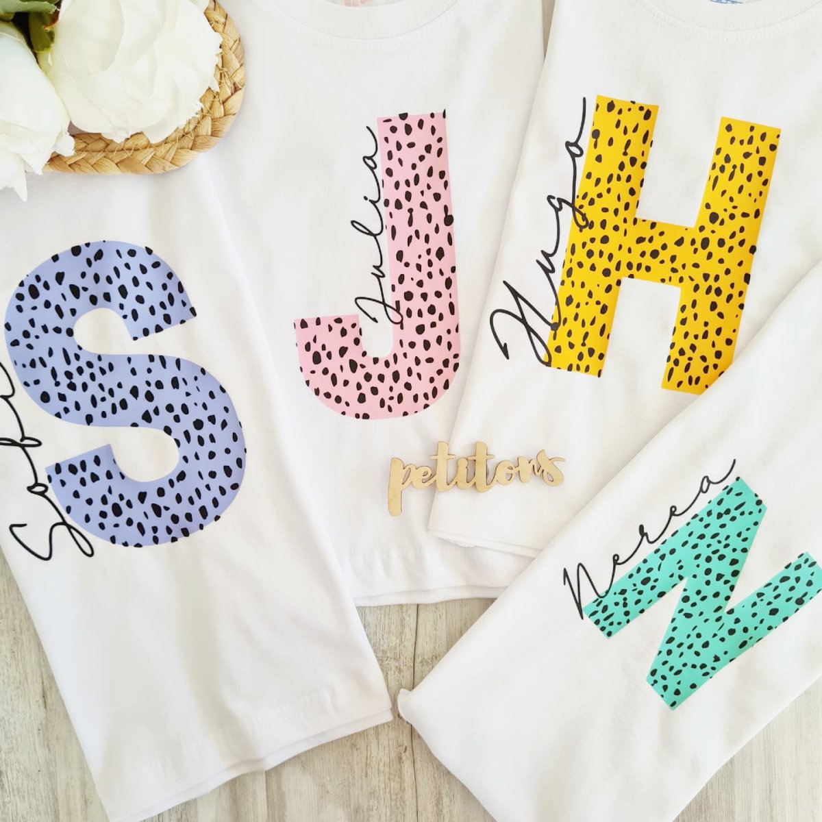 Camiseta inicial animal print - Imagen 2