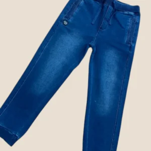 Pantalón jogger denim azul con cordón y puños